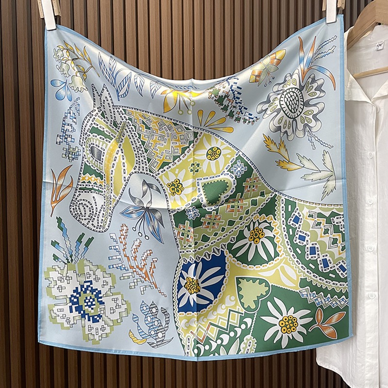 Ethnic Fashion Women - Foulard Quadrato Verde Boho con Motivo